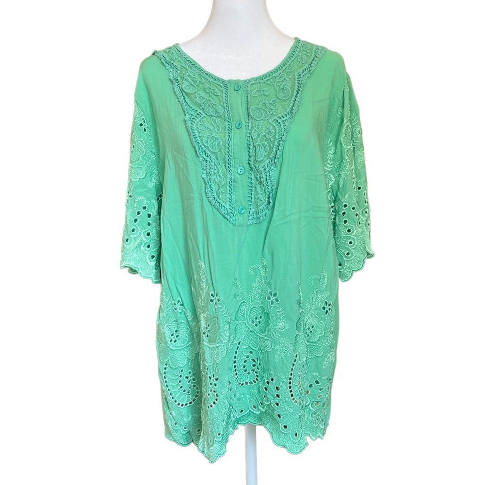 Green top - Picture 1 of 6